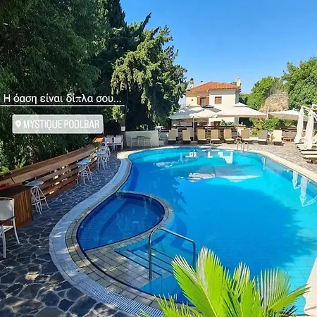 πέτρινη φωλιά *